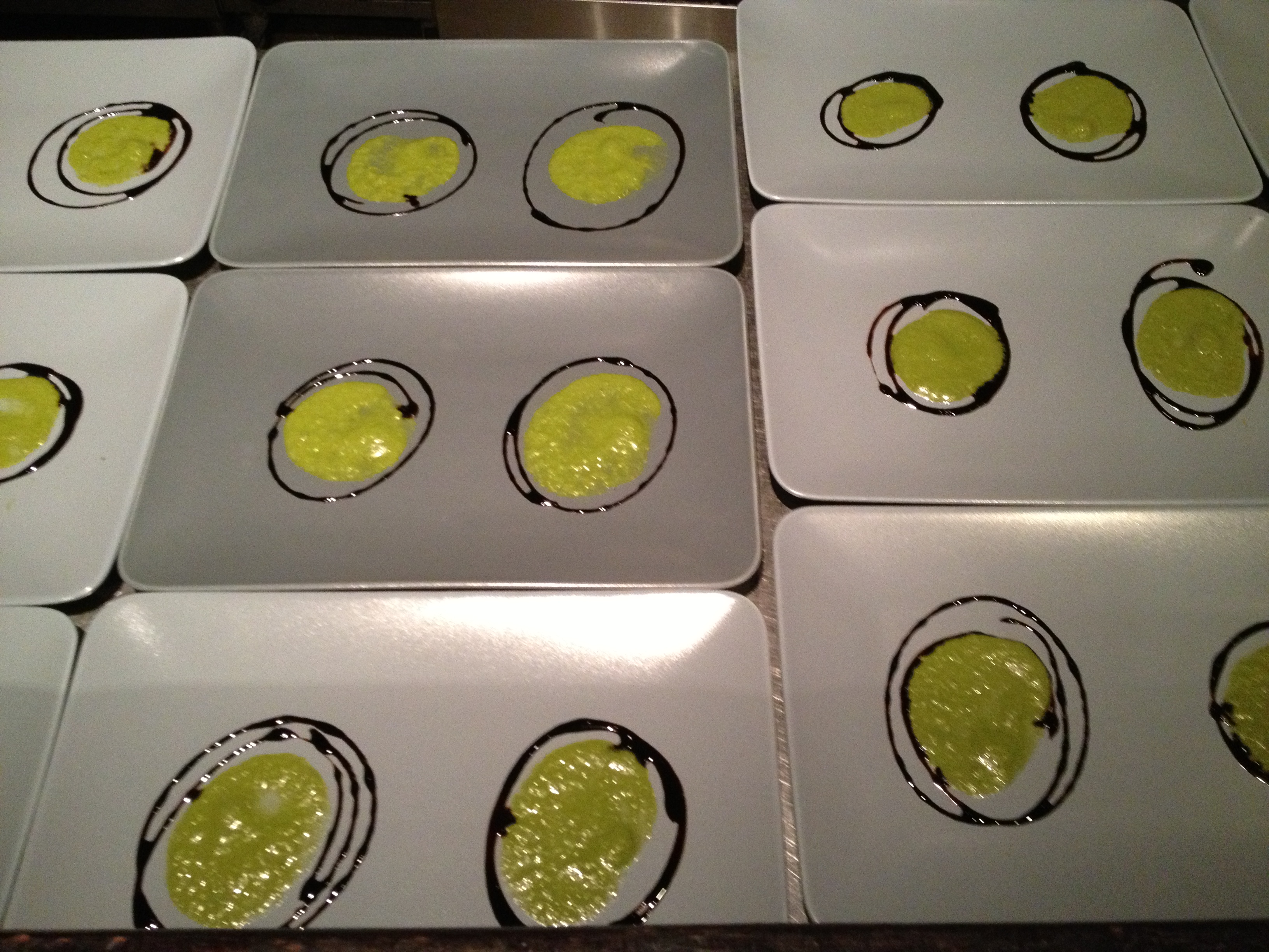 Sauce on plates at a secret supper Sarah Schindler, Regulating the Underground (3)